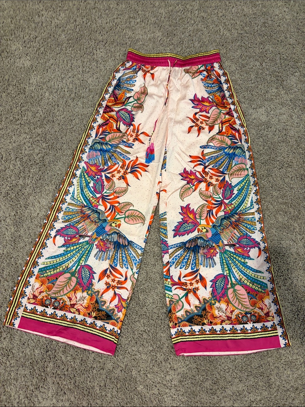 Rachel Zoe White Wide-Leg Pants with Multicolor Tropical Bird Print